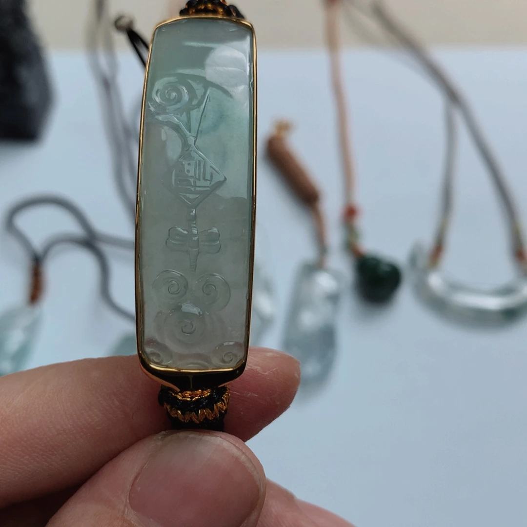 定制翡翠18K金镶嵌f****六6妹镶嵌工费