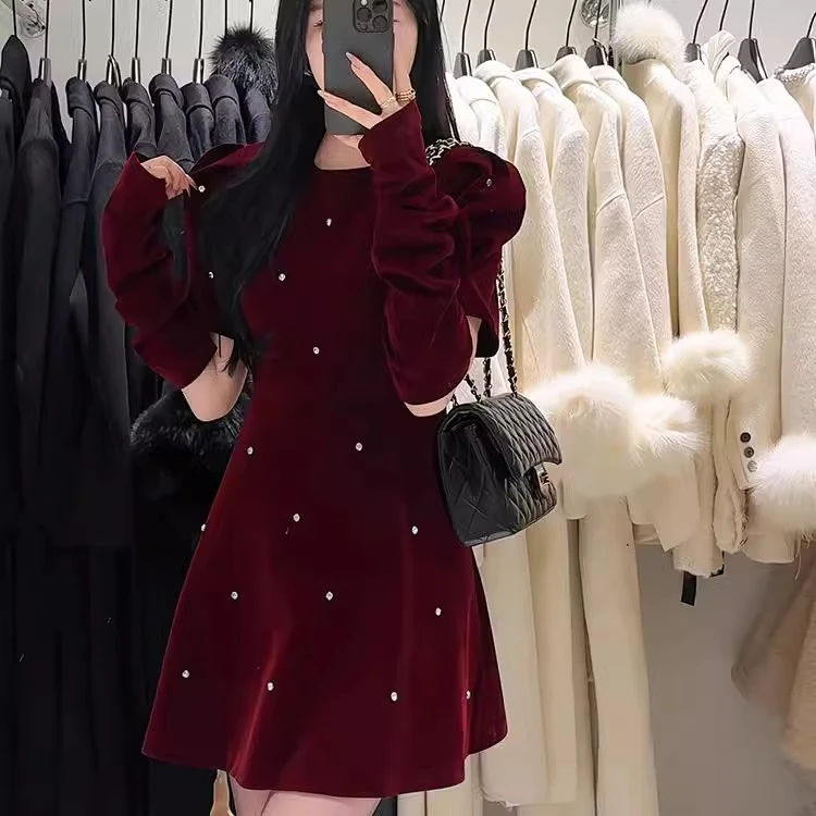 春节不打烊春季温柔系穿搭女2025新款韩版洋气高级感减龄连衣裙女