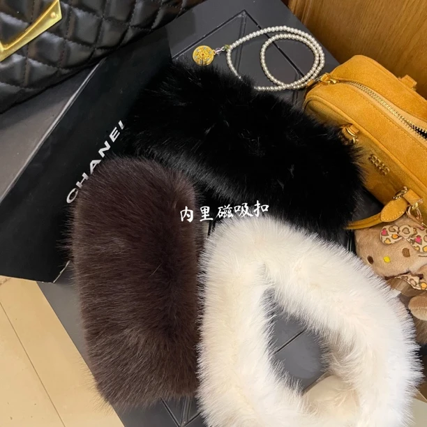 冬季新款高级感围巾百搭保暖网红时尚加厚韩版洋气轻奢