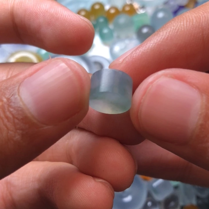 定制翡翠未镶嵌挂件