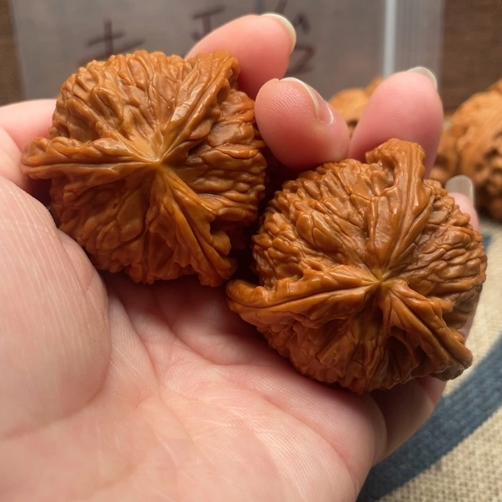 派***衩核桃白狮子41核桃