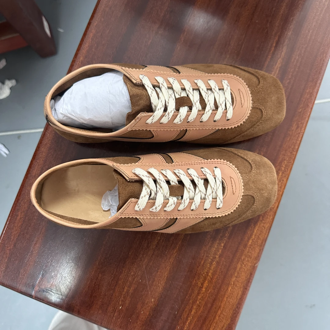 dvn圆头休闲皮鞋卡其拼色做旧方头皮鞋薄底德训鞋