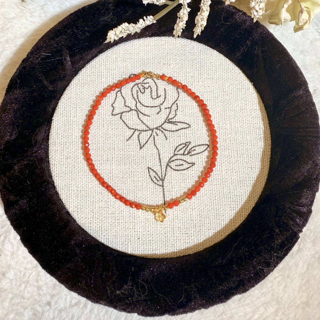 棱切小颗粒南红18k金小花细手链