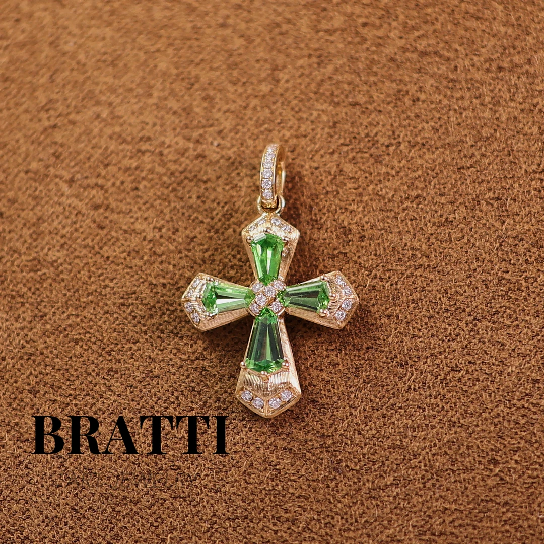 Bratti珠宝18K金“仲夏之夜”沙弗莱钻石万能扣吊坠-KD250916