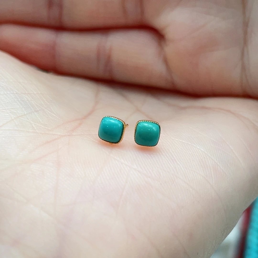 绿松石颈饰18K金镶嵌