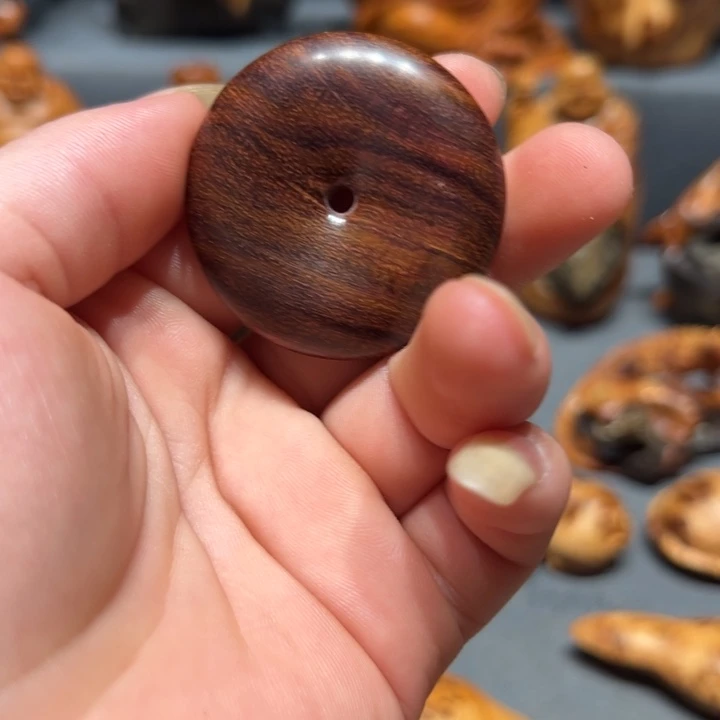 花梨木类海南黄花梨点点关注，感谢