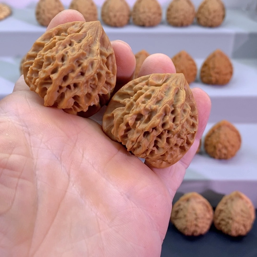 文玩核桃把件39龙门涧