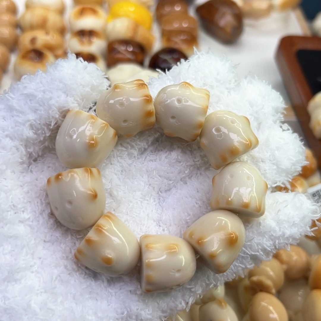 菩提根/象牙果手串53 象牙果原果雕刻炭烧小幽灵微瑕