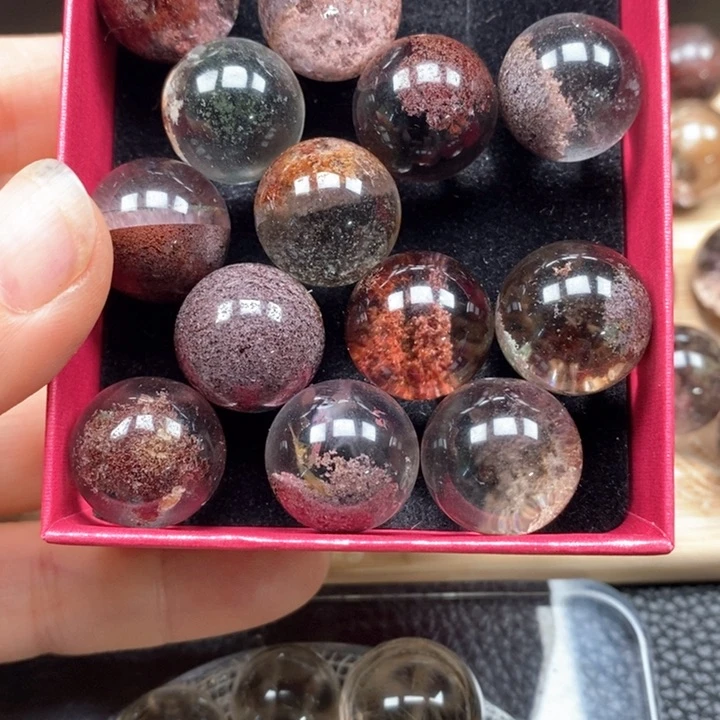 知***乐未镶嵌颈饰水晶水晶