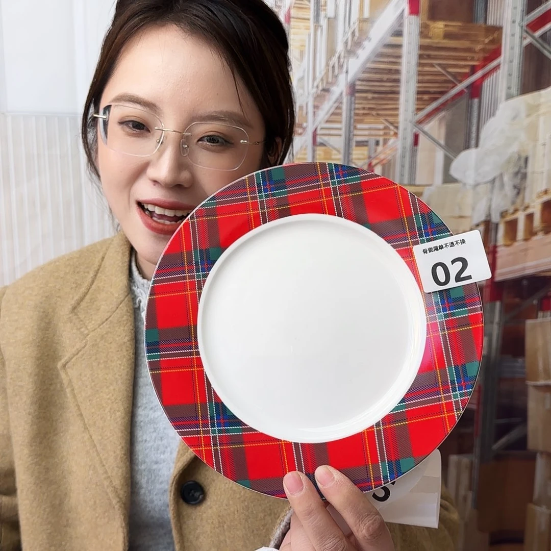 骨瓷19cm一个平盘瑕疵品不忒不还(39米包邮)