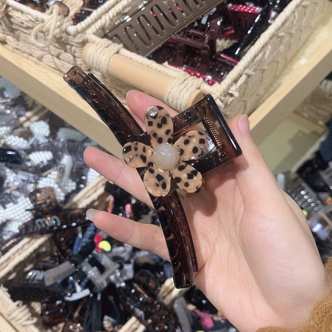 非金属布艺咖豹纹花朵大抓