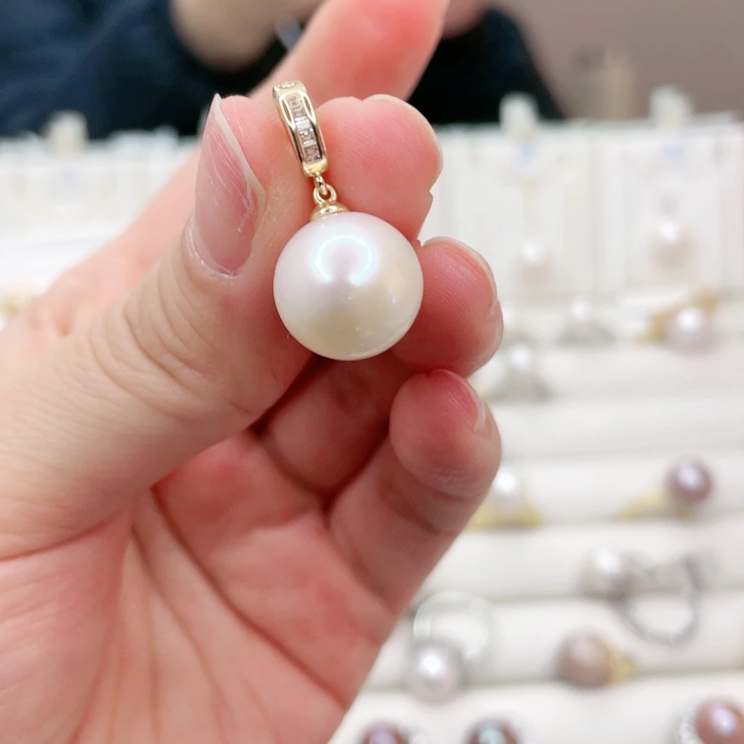 淡水珍珠吊坠(赠链)未镶嵌