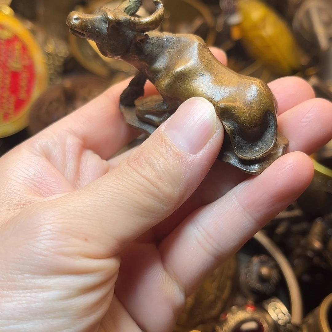 精美铜器工艺品等