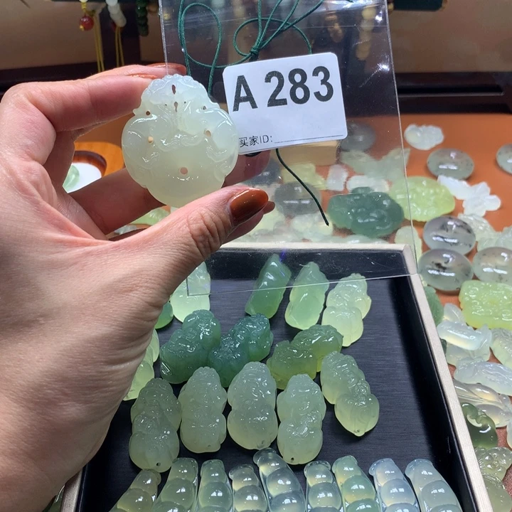 乐***师未镶嵌蛇纹石玉岫玉有棉