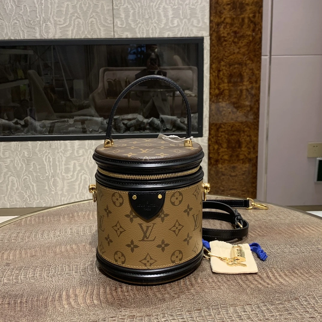 99新 LV LV发财桶单肩包/99新/NB12809