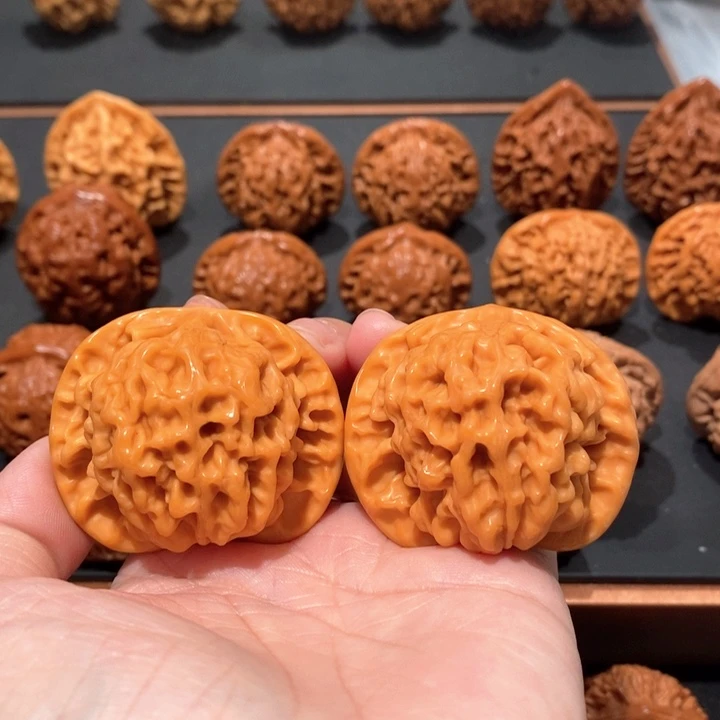 文玩核桃吊坠国*金刚1289