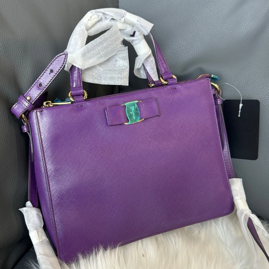 95新 FERRAGAMO/菲拉格慕 95新菲拉格慕单肩腋下包/12321331