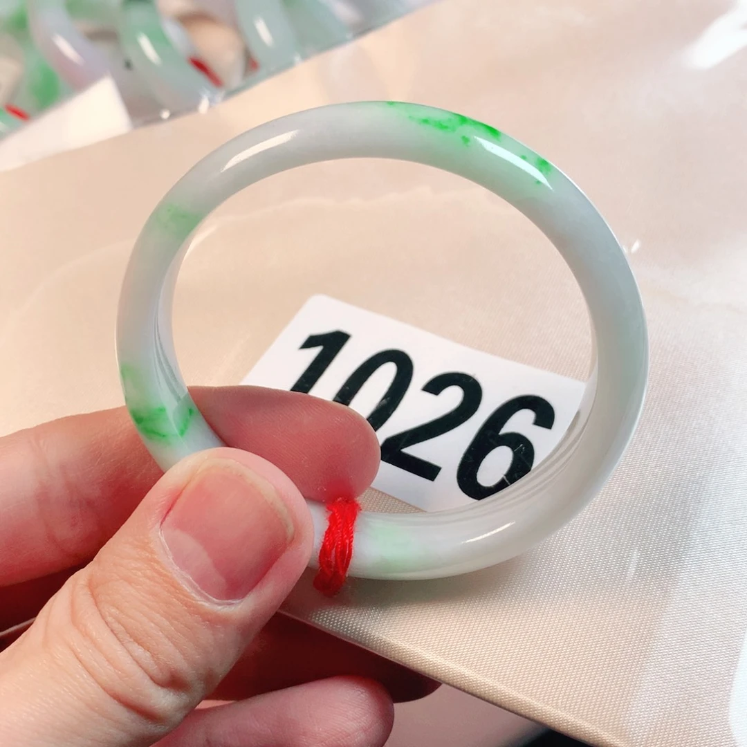 翡翠手镯未镶嵌山*山翡翠手镯1026