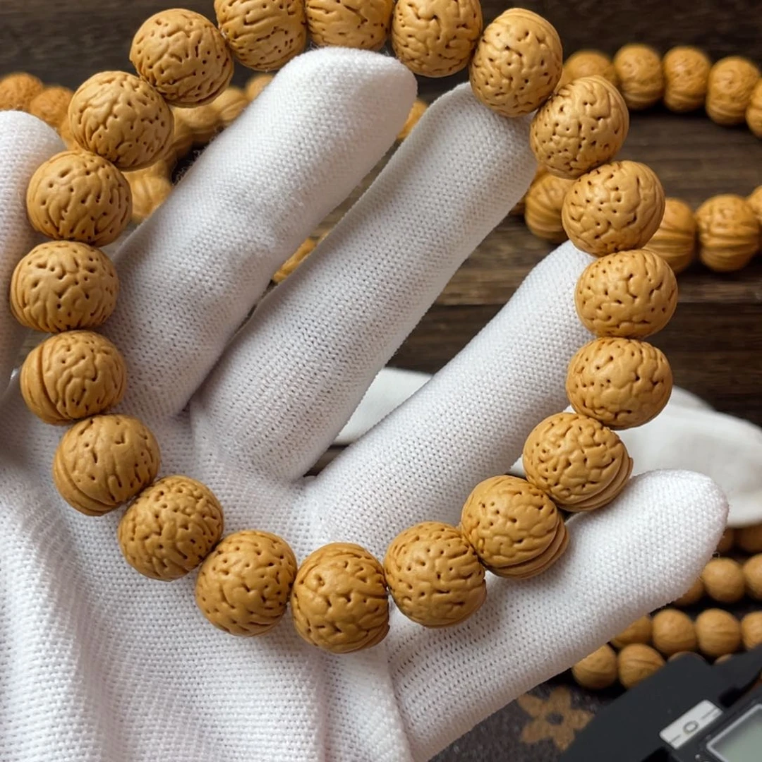 吊坠桃核东****?精金丹