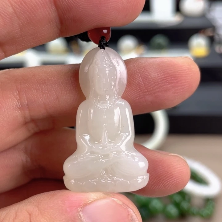 颈饰未镶嵌和田玉（糖玉）