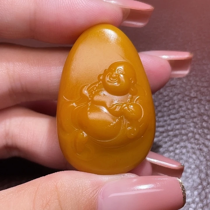 大***董颈饰未镶嵌和田玉