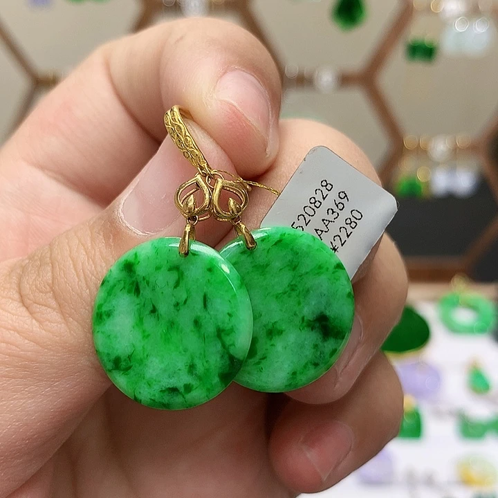 18K金镶嵌翡翠耳饰天然翡翠耳饰