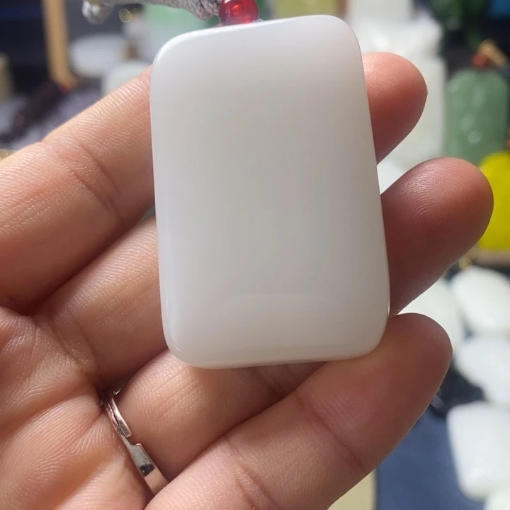 吊坠(赠链)未镶嵌和田玉