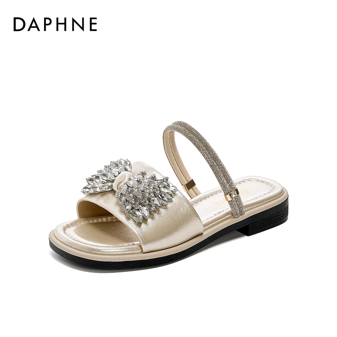 达芙妮2025新款一字型水钻法式时尚百搭平底夏季蝴蝶结一字拖