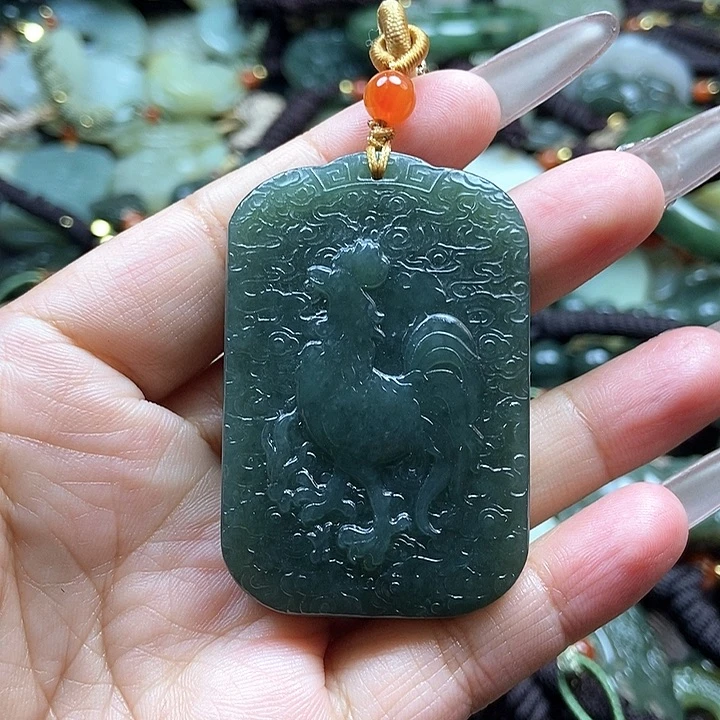 和田玉颈饰未镶嵌双面