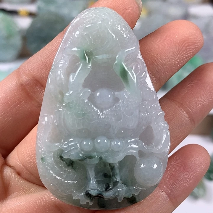 翡翠未镶嵌颈饰随形龙行天下卡厚10+