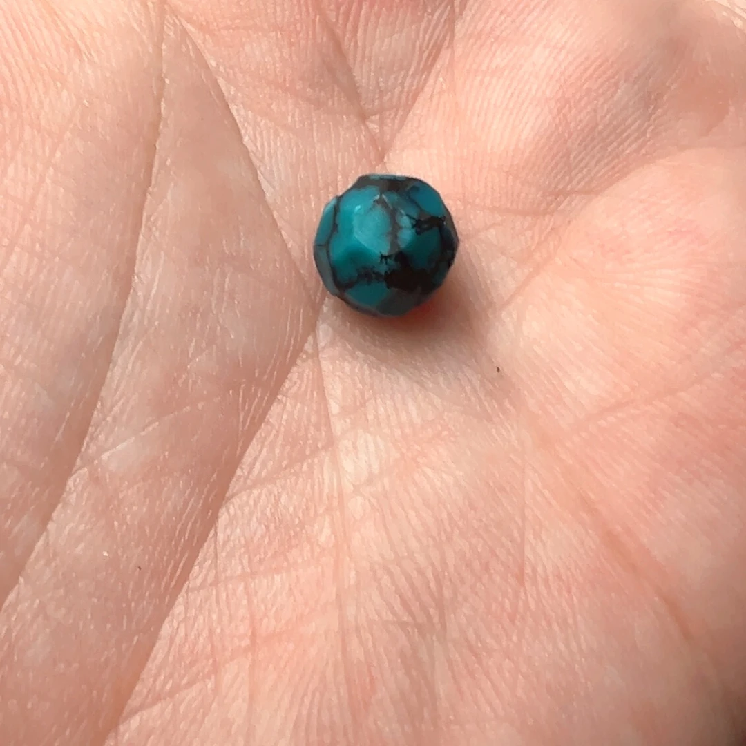 苹***爸绿松石未镶嵌颈饰