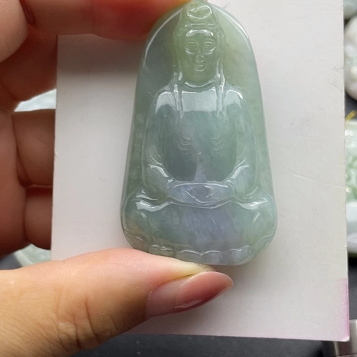 A***y翡翠未镶嵌颈饰天然翡翠