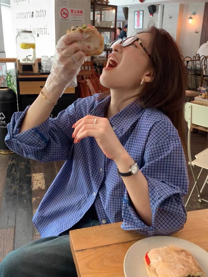 灰灰呀！韩系教科书~韩系复古设计感百搭蓝格子叠穿宽松衬衫