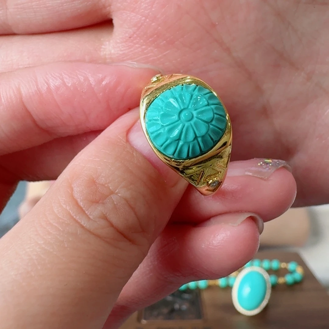 18K金镶嵌绿松石珠宝奇石