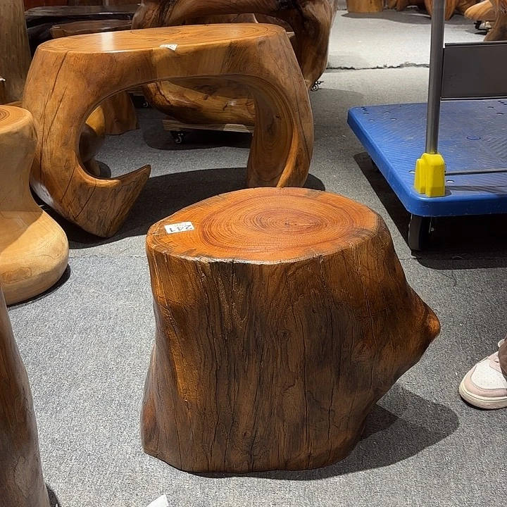 L***s香樟木香樟木根雕凳子一物一拍编号241长35宽28高39