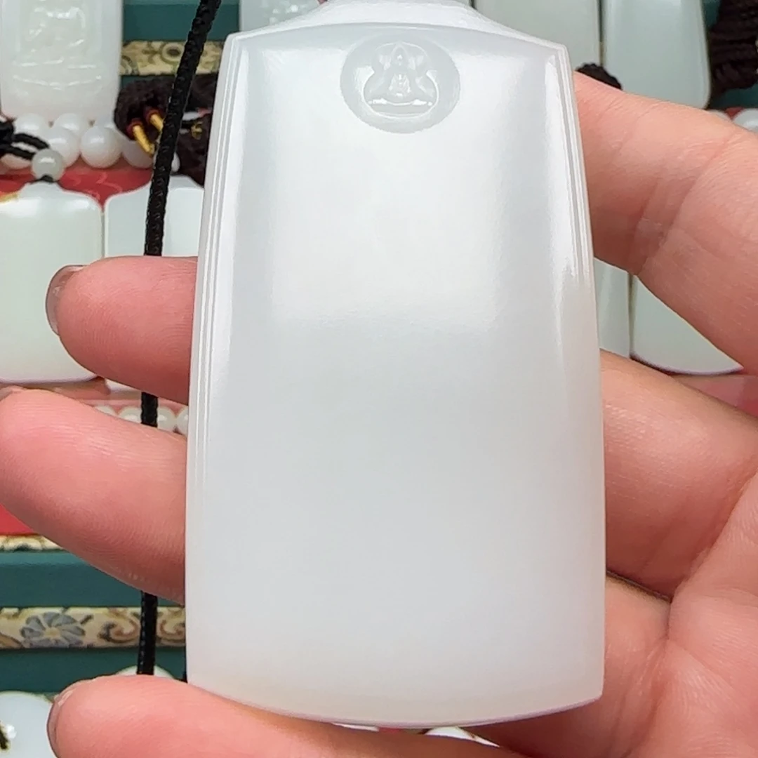 未镶嵌和田玉挂件草**飞