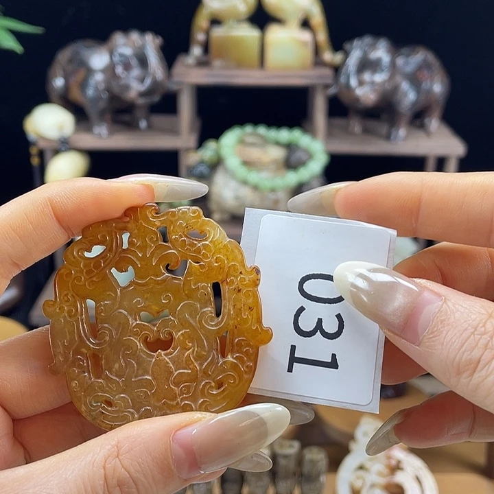 和田玉（糖玉）未镶嵌挂件