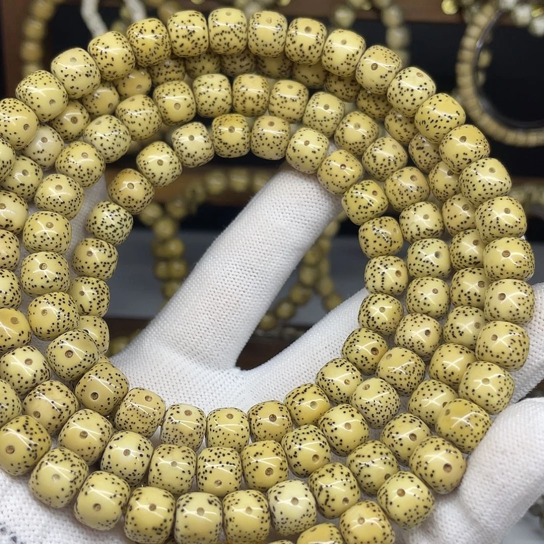 暖***》手串星月菩提10-9，大眼睛