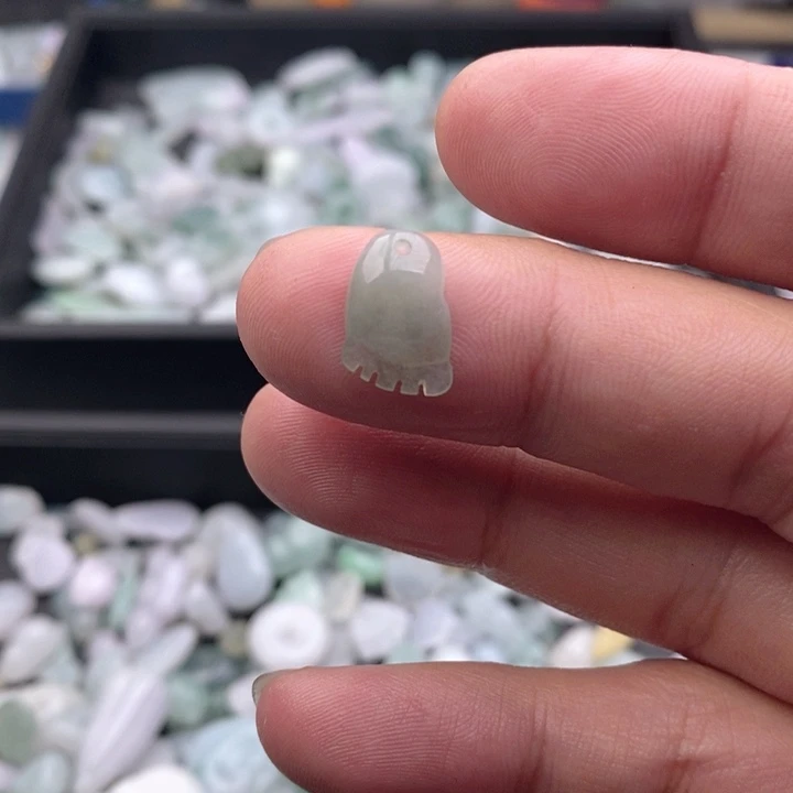 神***主翡翠未镶嵌吊坠(不含链)