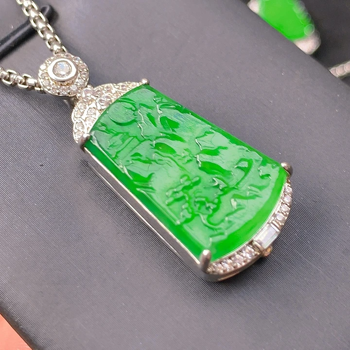 翡翠未镶嵌颈饰翡翠