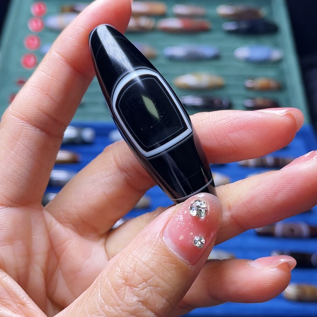 壹***子玛瑙/玉髓未镶嵌颈饰