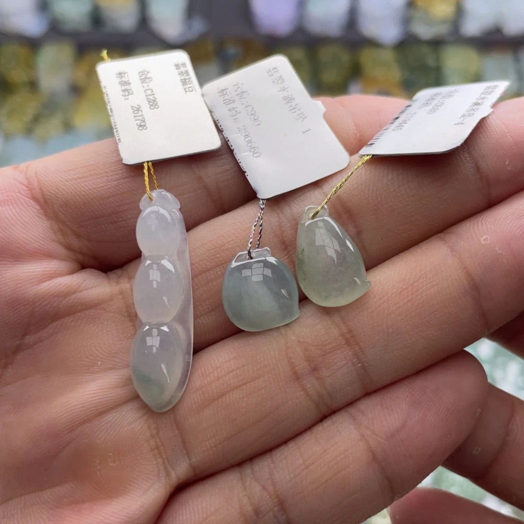 可***限颈饰未镶嵌翡翠翡翠
