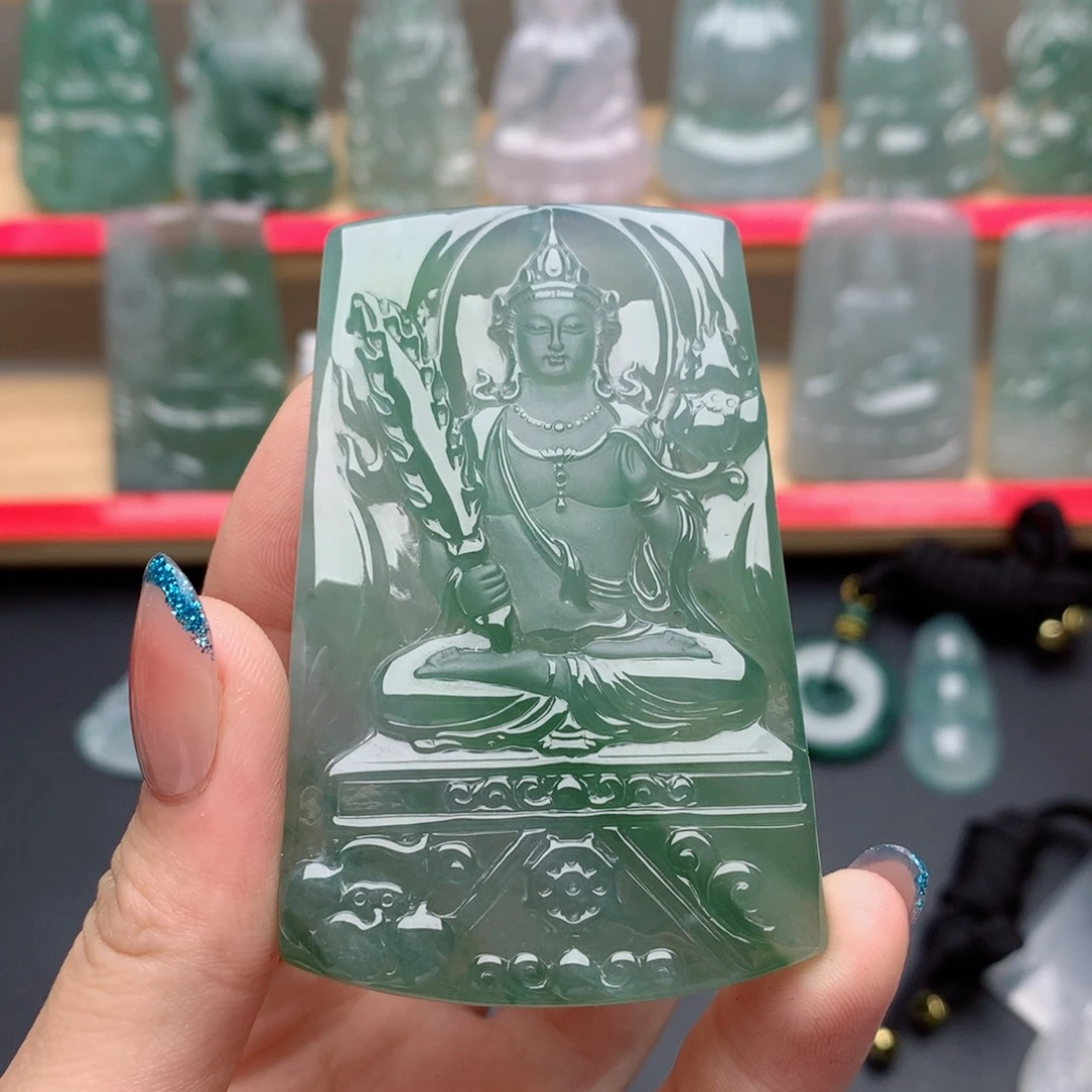 三***哥翡翠未镶嵌颈饰虚空藏