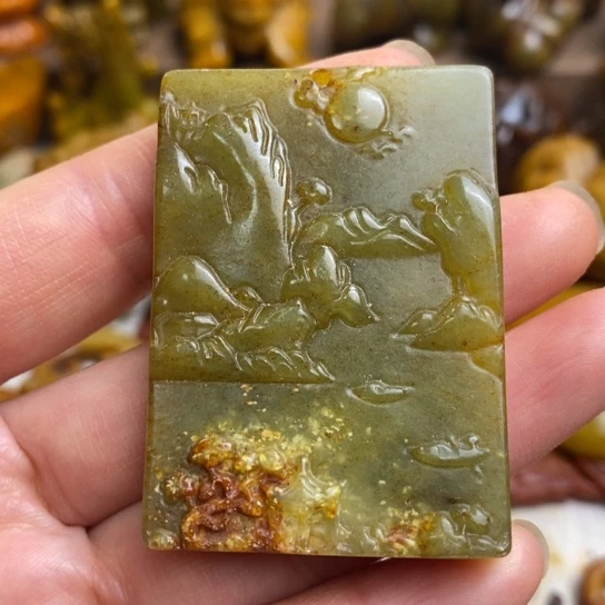 蛇纹石玉未镶嵌颈饰110