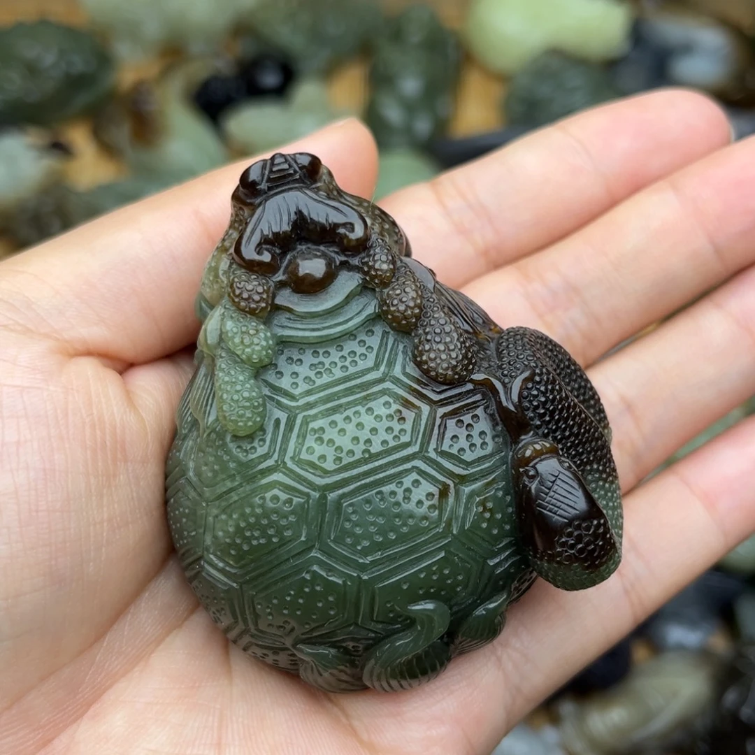 和田玉未镶嵌颈饰瑕疵款