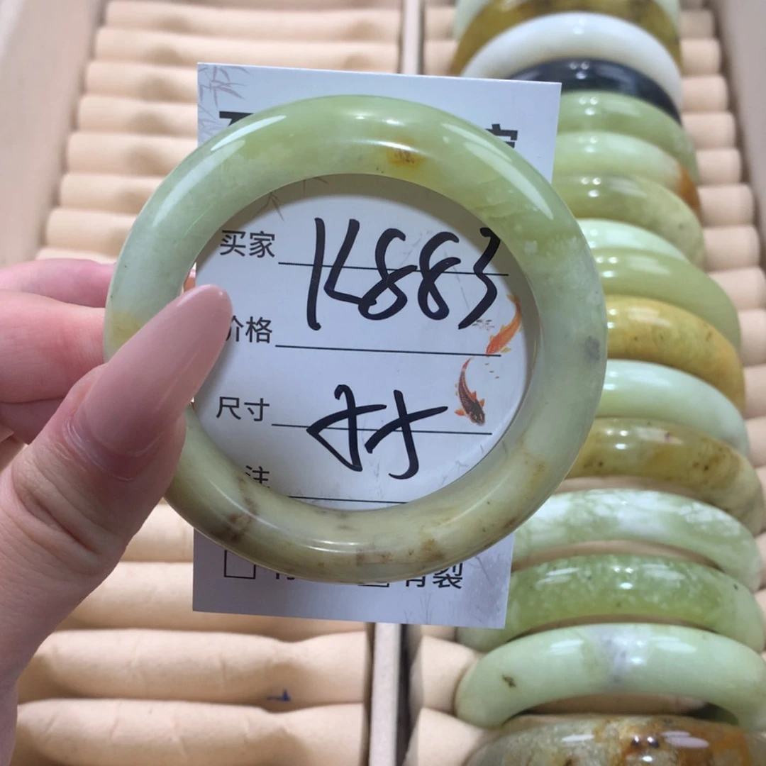 【闪购商品】未镶嵌蛇纹石玉手镯