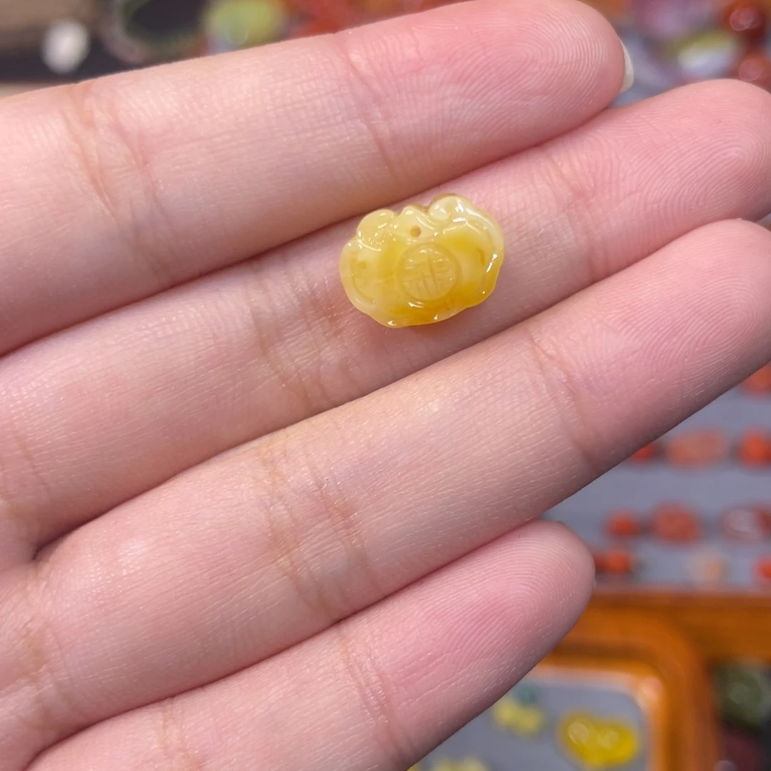 云***珑裸石蜜蜡未镶嵌小福锁