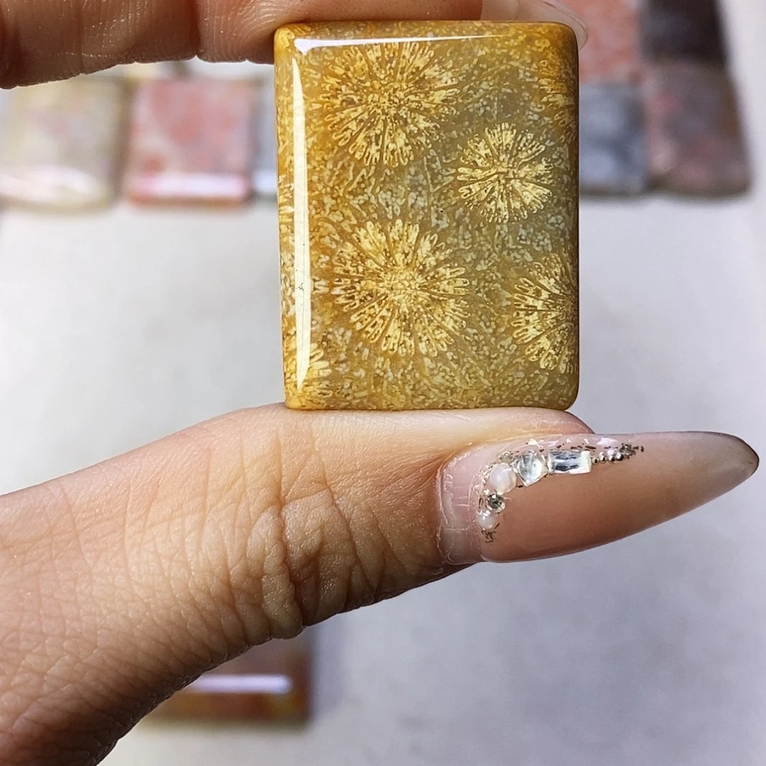 查罗石合金颈饰清*