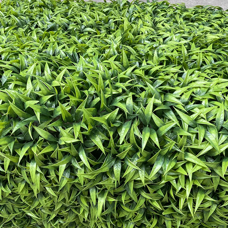 塑料竹叶草块仿真绿植墙砖厚度约10厘米淡竹叶草皮塑料绿叶块