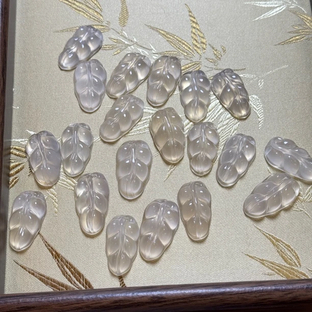 玛瑙玉髓冰种金枝玉叶吊坠32✖️18多样性发其一B74